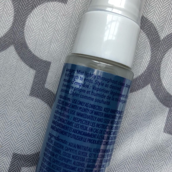 ONE by Fredric Fekkai leave in conditioner -NEW - Picture 2 of 2